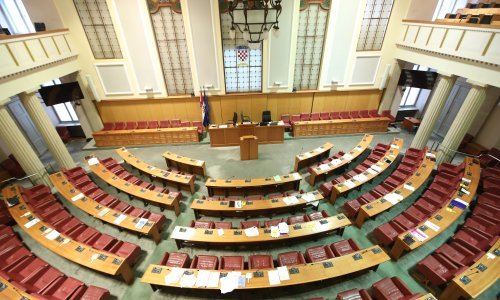 Zastupnici u četvrtak prvi put u saborskim klupama. Glasanje o Vladi već u petak?