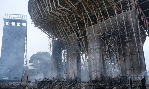 Jedna osoba ubijena u neredima u Novoj Kaledoniji, više od 130 uhićenih