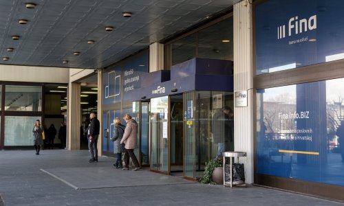 Fina nezakonito naplaćivala naknade za ovrhe. Hoće li oštećeni dobiti odštetu?