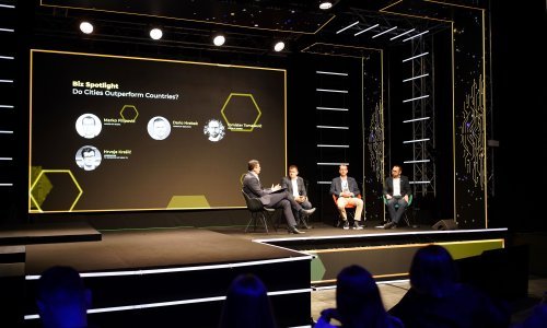 ART vs. AI: Kako budućnost poslovanja vidi čovjek, a kako umjetna inteligencija