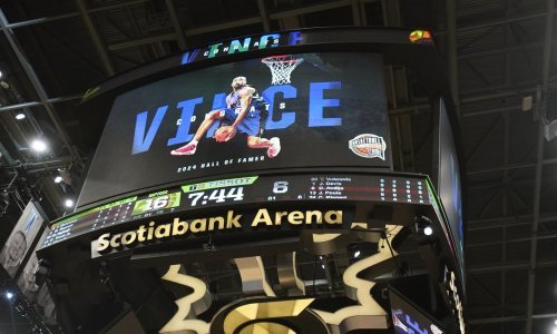 Netsi odali veliku počast velikanu NBA lige. Umirovljen dres broj 15