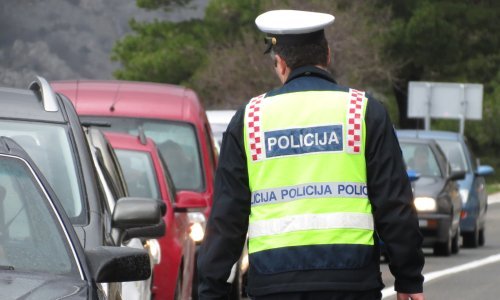 Nesreća usporava promet na Jadranskoj magistrali