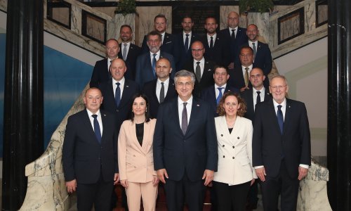 Strani mediji o novoj hrvatskoj vladi: HDZ se udružio s ultradesnim nacionalistima...