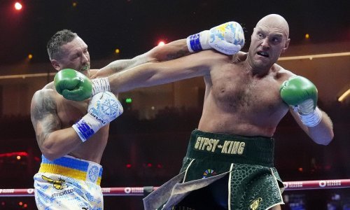Oleksandr Usyk (lijevo) vs. Tyson Fury
