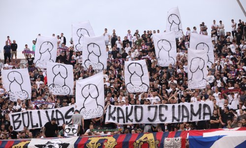 Torcida za kraj poslala još jednu znakovitu poruku igračima Hajduka: Boli vas...