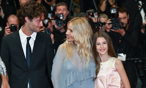 Sienna Miller ponosno pozirala s kćerkom i dečkom na crvenom tepihu