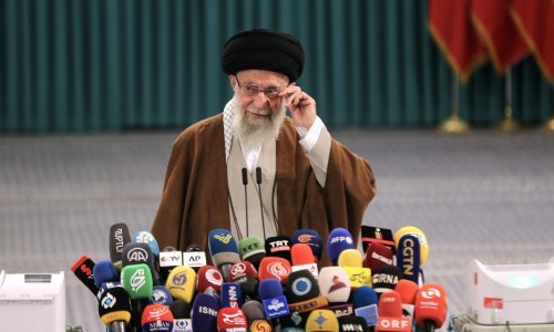 Ajatolah Ali Hamnei odobrio privremenog šefa Irana