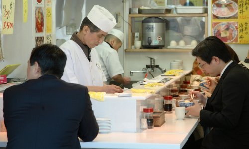 Japanci krenuli s prodajom električne žlice koja okus hrane čini slanijim