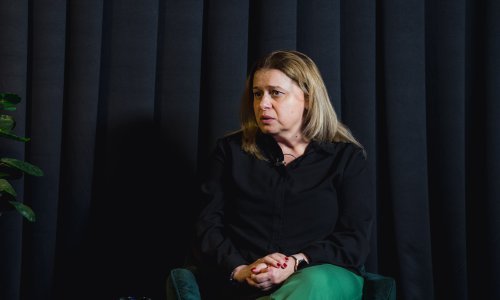 Socijalna radnica o problemima mladih: 'Oni danas sve stvari pokušavaju riješiti porukama'