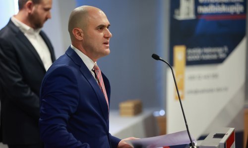 Rektor iz Travnika: Dabro je kod nas zakonito magistrirao