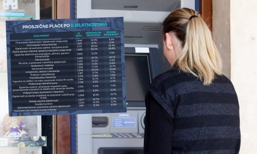 Plaće su rasle: Pogledajte koliko u državnom, a koliko u privatnom sektoru