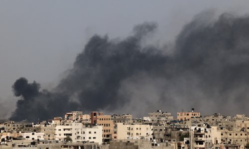 Izrael napao Rafah i sravnio dio Džabalije: Vojska buldožerima uklanjanjala trgovine