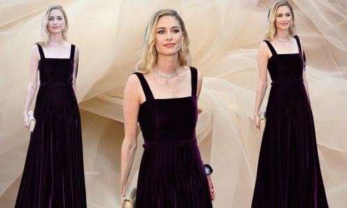 Nije ni čudo da je zovu modnom ikonom, ova haljina je predivna