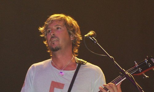 Poznati glazbenik preminuo nakon što se poskliznuo u tušu i pao