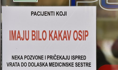 Kontejner ispred Opće bolnice Dubrovnik: 'Pripremamo se za epidemiju ospica'