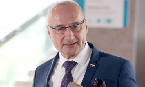 MVEP: Pozdravljamo usvajanje rezolucije o genocidu u Srebrenici