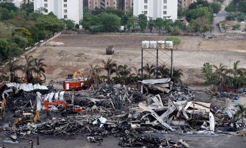 U požar u zabavnom parku u Indiji 27 mrtvih, među njima četvero djece