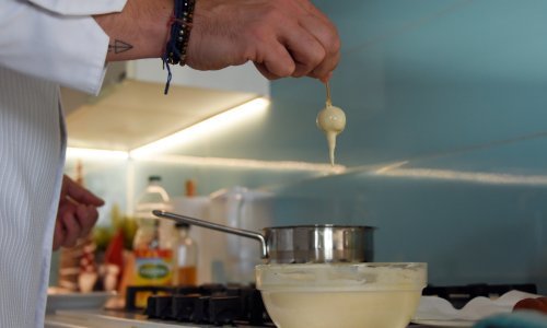 Budući kuhari, slastičari, kozmetičari i monteri 'okupirali' centar Zagreba