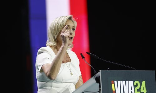 Ankete otkrivaju: Krajnja desnica vodi na prijevremenim izborima u Francuskoj