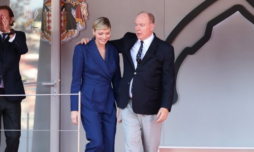 Prizor kakav se inače ne viđa: Princeza Charlene i princ Albert zagrljeni i nasmijani