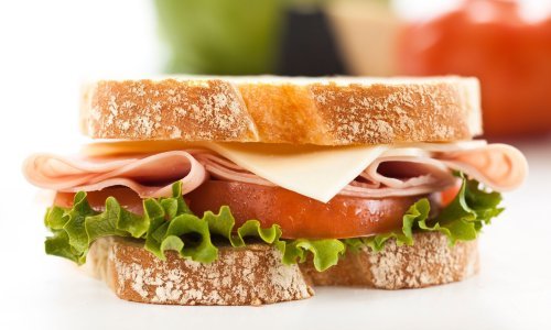 Državni inspektorat: Opoziva se šunka sendvič Celjskih mesnina