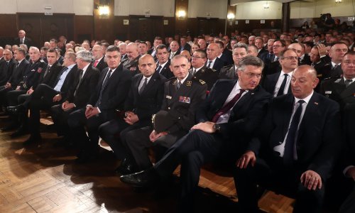 Dan Hrvatske vojske: Plenković najavio skoro uvođenje tečajeva vojnih vještina