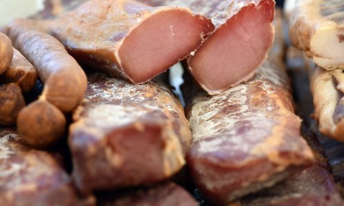 Povučen suhomesnati proizvod hrvatskog proizvođača zbog opasne bakterije