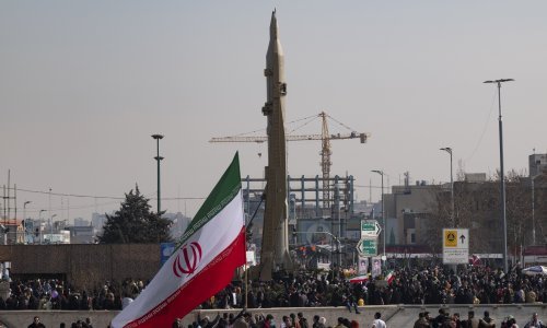 Iran hutistima na raspolaganje stavio svoje balističke projektile