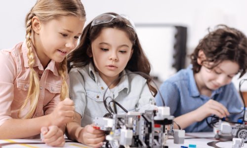 U petak se održava 'Frizbijada'; na zabavan način građane upoznaje sa znanošću