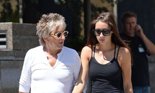 U Dubrovniku uživa i mladoženjina sestra, mezimica Roda Stewarta iz braka s Rachel Hunter