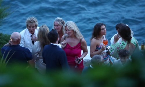Rod Stewart na luksuznoj zabavi u Dubrovniku u društvu sadašnje i bivše supruge