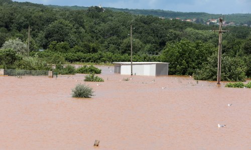 Neviđeni potop: Pogledajte kako izgleda Krk nakon obilne kiše