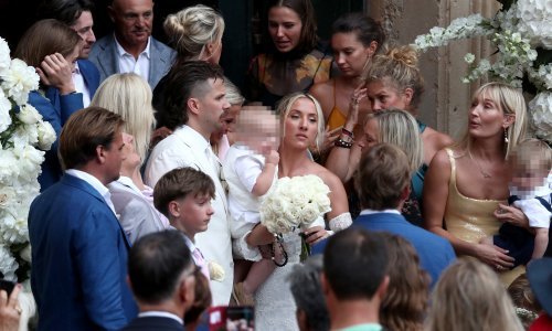 Ljepotica hrvatskih korijena postala snaha Roda Stewarta; pogledajte prve fotke vjenčanja