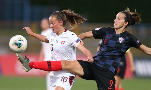 Slavlje hrvatskih nogometašica na Kosovu; 'vatrene' su dominirale, ali tek jednom zabile