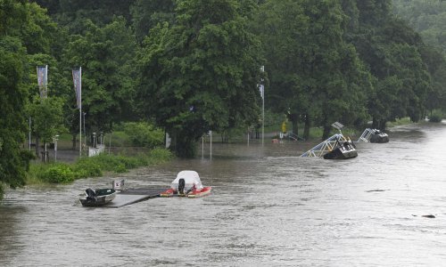 Helikopteri spašavaju ljude od poplava na jugu Njemačke, a najavljene su nove oluje