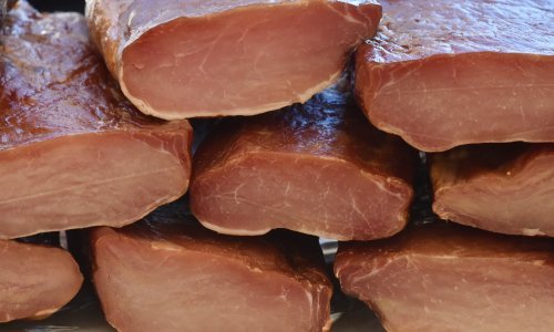 Povučeno suho meso hrvatskog proizvođača zbog bakterije: Evo gdje ste ga mogli kupiti
