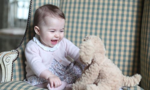 Mala princeza Charlotte nova je britanska miljenica