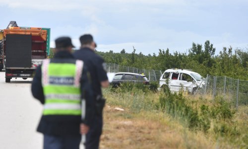 Radnici HAC-a u bolnici nakon što je automobil naletio na njih dok su pomagali unesrećenima na A1