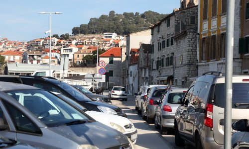 Tvrtke više ulažu u osiguranje automobila nego svojih zaposlenika