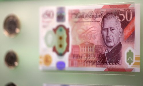 Novčanice s likom kralja Charlesa u optjecaju Velikoj Britaniji