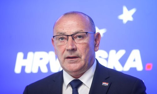 'Izbori su obrana našeg identiteta, nasuprot rodnoj ideologiji i zastavi SFRJ'