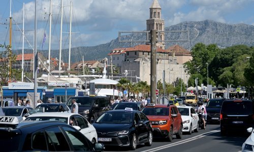 Prosvjed u Splitu: Uber jako srušio cijene, na rubu smo izdržljivosti!