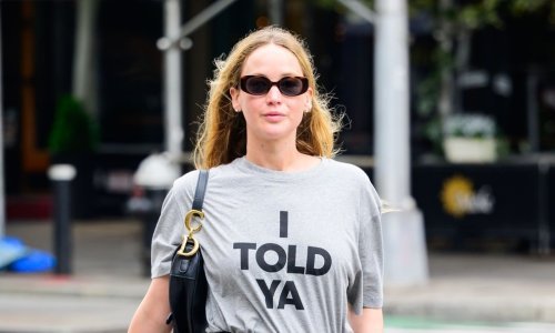 Ova majica već ima vojsku obožavatelja, a Jennifer Lawrence nosi je na najskuplji način