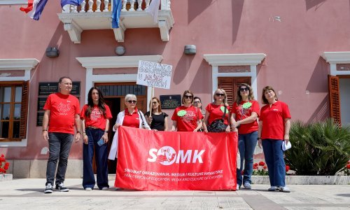 Obustavljen štrajk u dječjem vrtiću Slunj, prosvjeduje se u Vrsaru