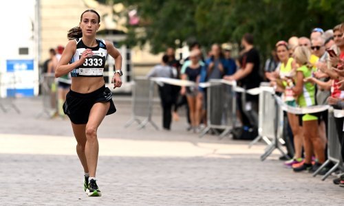 Norvežanka Grovdal zlatna u polumaratonu, Matea Parlov Koštro 25.