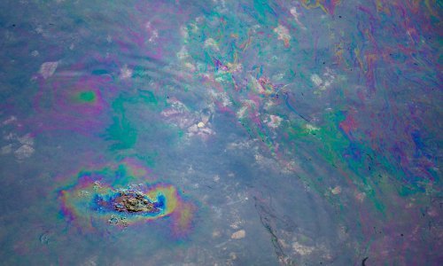 Pokraj Premanture uočena plutajuća naftna mrlja