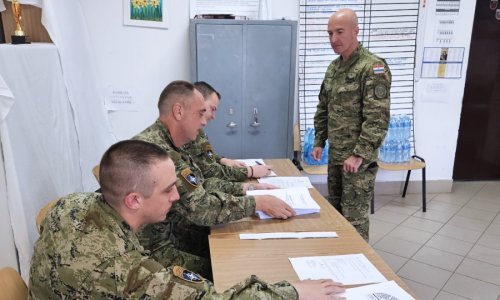 Posebna biračka mjesta: Evo gdje sve glasaju vojnici u misijama i operacijama