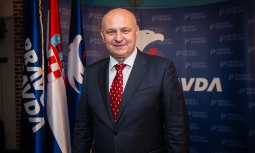 Kolakušić izgubio kompas: 'Dragi građani, jeste li vi normalni?!'