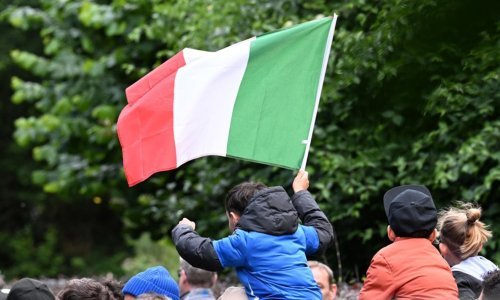 Talijani doputovali u svoj kamp u Njemačkoj; dočekale ih stotine navijača