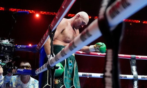 Teški dani nakon poraza; Kralj Cigana u alkoholiziranom stanju pada po cesti!